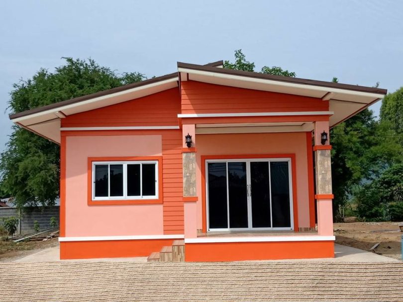 Buying a house is one of the biggest decision in life for many of us, and perhaps one of the most expensive buys we can make in our entire life! Nowadays, building a house is not easy that is why many people choose to build a home that is simple, economical and cozy. Aside from this, we envisioned that this house will be a place where our children could have fond memories of and a home where we can see ourselves retire in the future.  For this reason, the best option for you might just be to build a bungalow home. A house enough for keeping the family close and tight-knit and provides mobility and easier access to the rooms which is highly beneficial for the elderly. Today, we will show you these five beautiful bungalow homes with lovely and classic styles that will inspire you to jumpstart your dream.   Wherever your home may be, you need not look far to make the place beautiful and comfortable for the entire family.