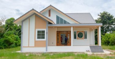 Minimalist One-Story House That Blends Modesty With Sophistication!