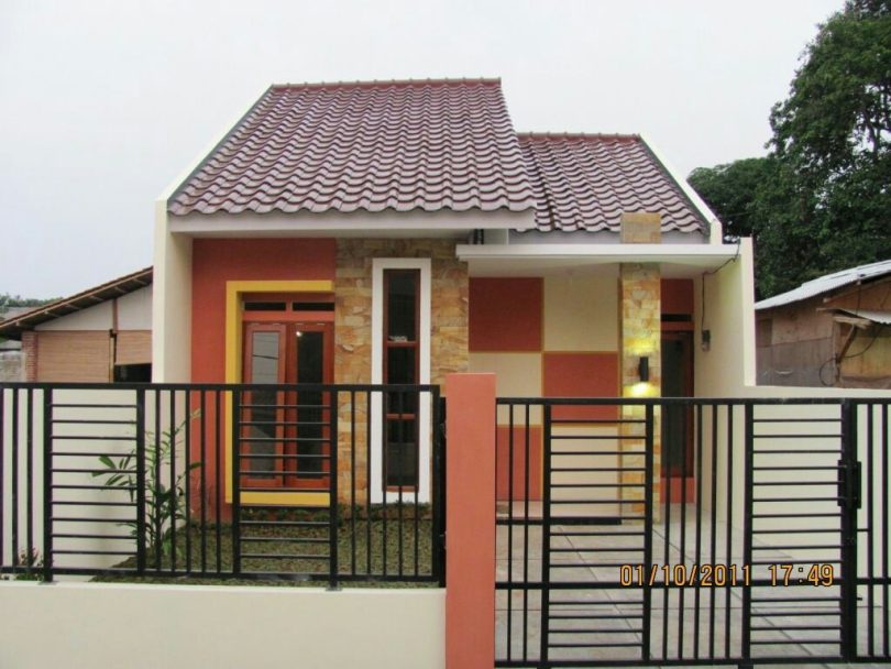 There are several benefits of living in a small house. It's cheaper, low maintenance, and efficient. But aside from practical advantages, small houses also have its charms and attractions. We've gathered 50 photos of modern small houses that will make you want to move in fast. Let's take a look!