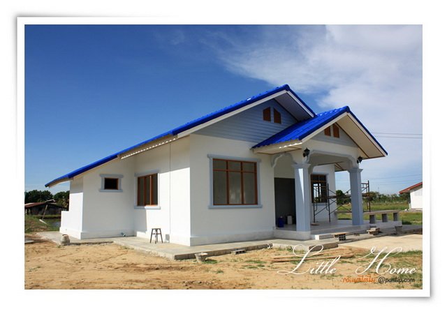 Small houses are getting more popular these days. Small houses are, of course, a better option for those who are on a budget. Come and see this small but beautiful house that has a total living space of 100 square meters, 2 bedrooms, and 1 bathroom. Perfectly suitable for small families.