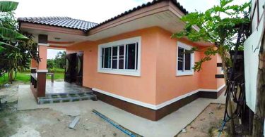 These three bungalow houses under 150 square meters of living space and consists of 2-3 bedrooms,1- 2 bathrooms, a living room, a kitchen and a terrace. The budget for the construction below 1,900,000 baht (excluding furniture) who is looking for a beautiful home idea, then try to think of these houses to be used before.