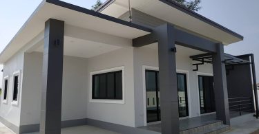 Do we really need that big and spacious house? If you have many family members living with you, maybe a big and spacious space is a need. But if you have a family with a member of three or four, a small house is a practical choice. If we only know the difference between the  "need" and the "want", then maybe a small one is enough for us, not unless you are planning to have a big family nowadays!  Small houses come with a lot of benefits amid increasing prices of labor and material cost nowadays. So if you are looking for a simple house design that can provide the basic need of your family where you can live simply and comfortably, check this five we compile for you!