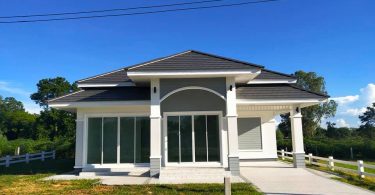 5 Stylish Modern Houses With Beautiful Facades