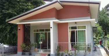 We all have our dream houses. But sometimes, our budget is not enough to make that come true. There are a lot of benefits and advantages of having a small house. It saves our budget and it's easier to maintain. All you need is enough area or space to enjoy life with your family. Check out these 50 photos of small houses that you can build on a very small budget.