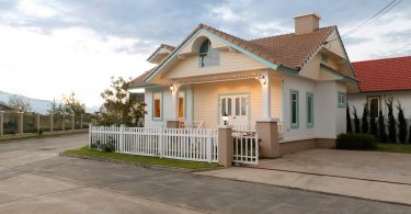 50 Beautifully Designed Small Houses With an Inexpensive Budget